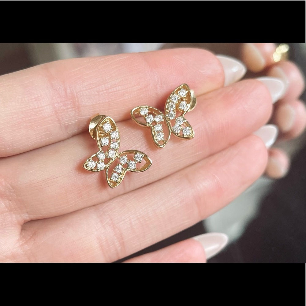 Gorgeous 14K Gold Vermeil Dainty Butterfly Earrings & Necklace Set - Picture 5 of 8